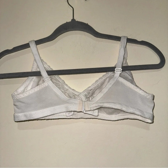 Women’s Vintage White Lace with Floral Bow Coquette Bra Bralette Size: 36B Cute - Picture 7 of 13